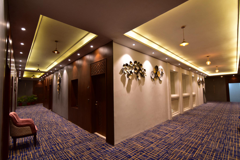 Public Area 2, The Kohinoor Palace - A Heritage Hotel, Faizabad
