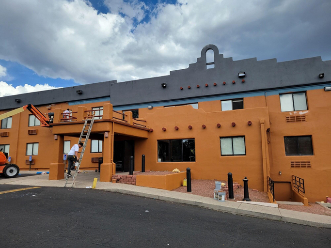 Exterior & Views 2, Coyote South, Santa Fe