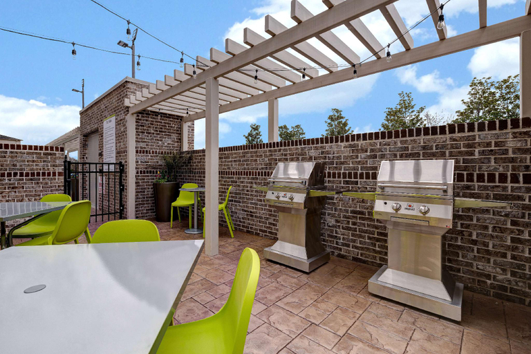 Food & Drinks 5, Home2 Suites by Hilton Blythewood, Richland