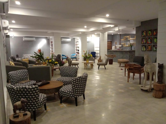 Public Area, The Bark- An Art Hotel, Pune