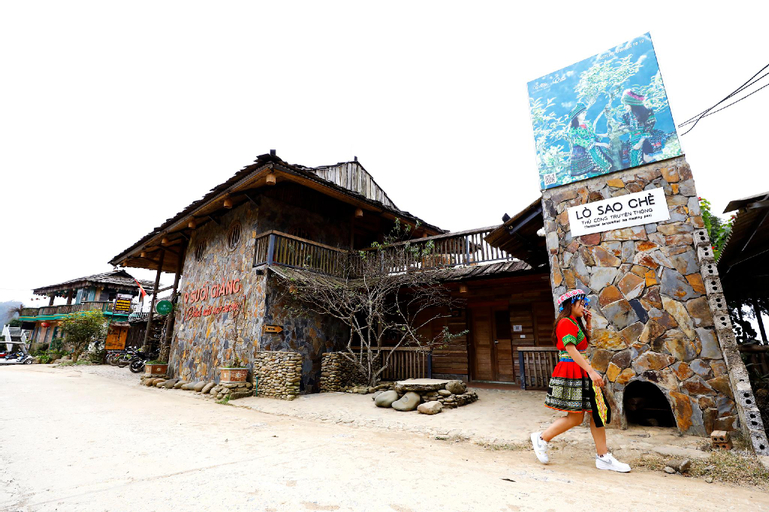 Suoi Giang Traditional Cultural Space, Văn Chấn