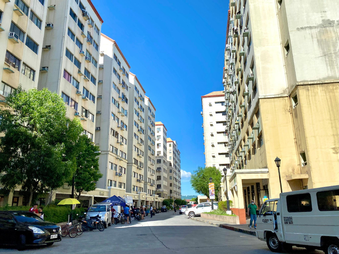 Others 3, Loft 1BR Family Condo Cozy Industrial Vibe Cainta, Cainta