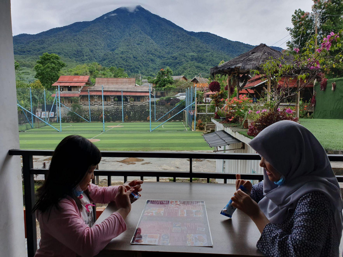 Food & Drinks, Kampung Istal Bogor, Bogor