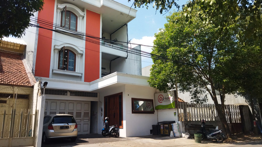 SPOT ON 91523 Kenari Guesthouse, Kudus