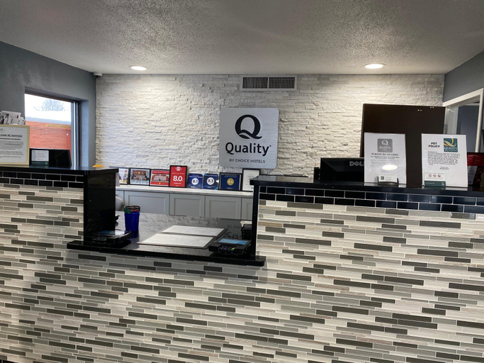 Public Area 2, Quality Inn & Suites Big Rapids near University, Mecosta