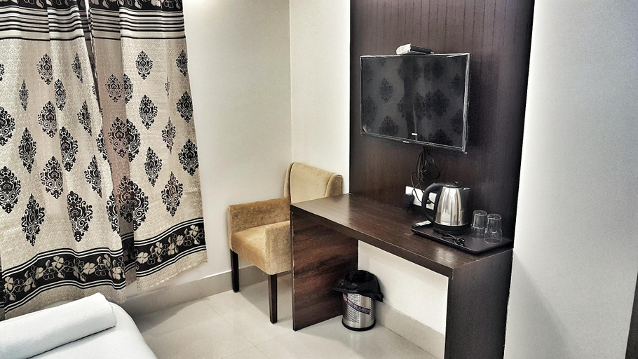 Bathroom 4, HOTEL DELHI AEROCITY, Delhi