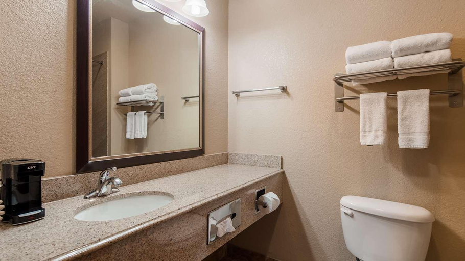 Bathroom 3, Hondo Inn, Medina