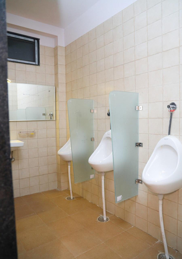 Bathroom, Hotel Crown Royal, Kota