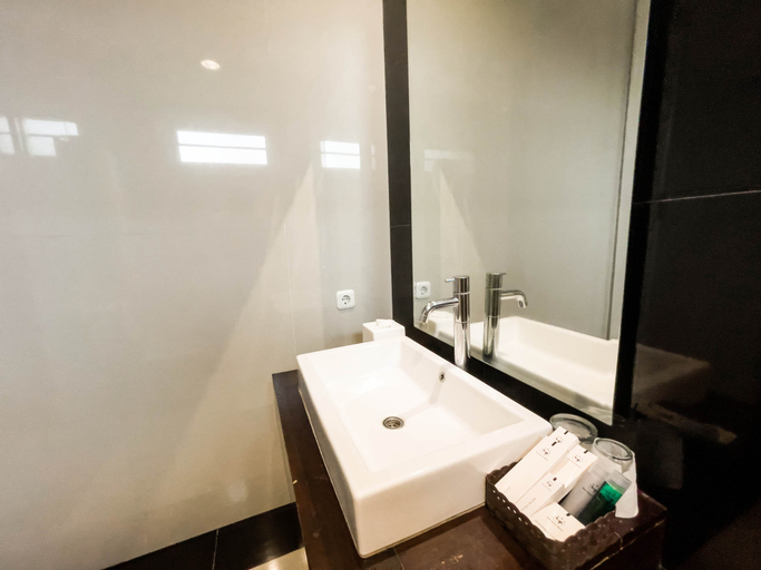 Bathroom 6