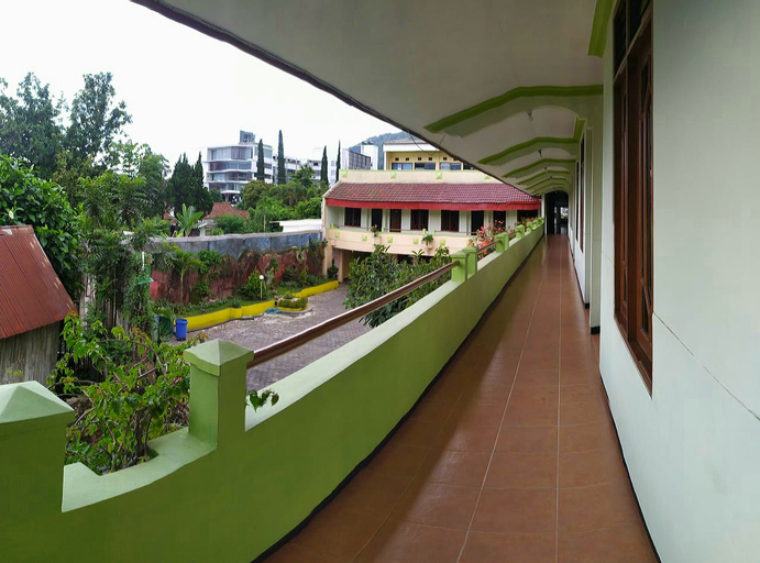 Exterior & Views 6