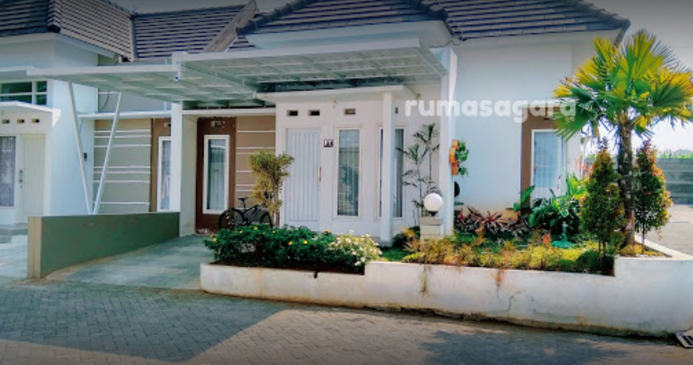 Exterior & Views 1, Rumah Sagara Homestay Batu, Malang