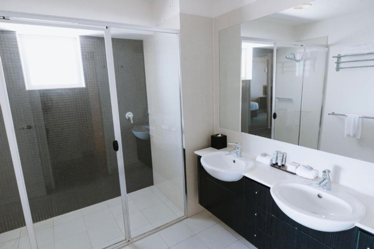 Bathroom 4