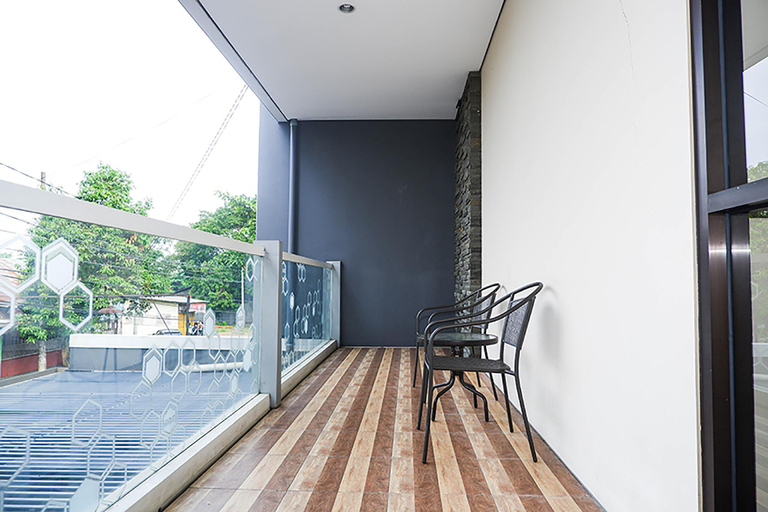 Others 3, OYO 1094 Guest House 360, Banyumas