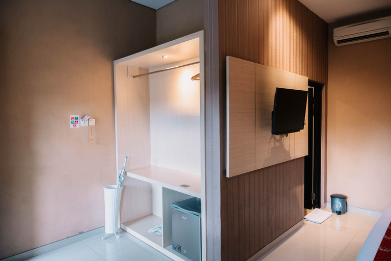 Bathroom 6