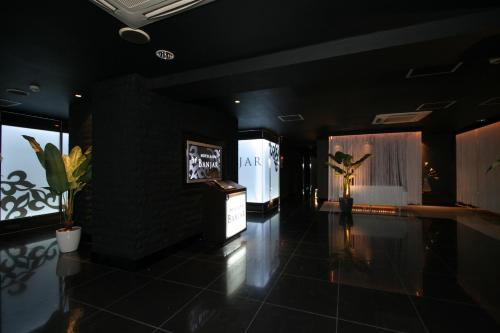 4, HOTEL BANJAR, Niiza