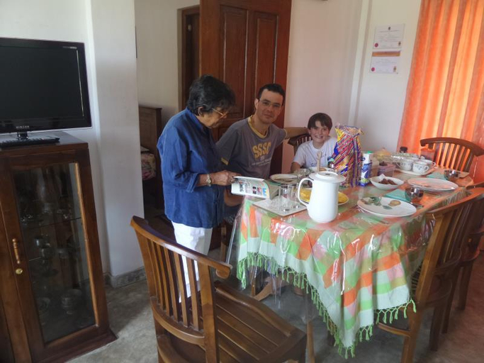 Food & Drinks, CoCoWorld Bungalow, Panduwasnuwara