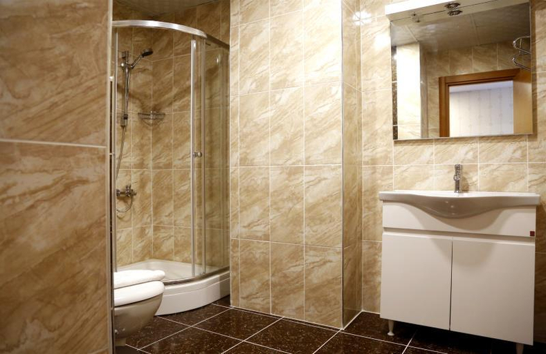 Bathroom 5, Grand Temel Hotel, Avcılar