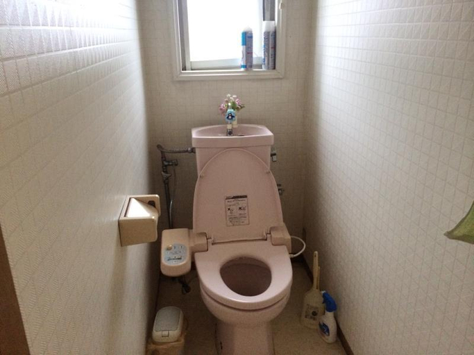 Bathroom 5, Dormitory Silsil, Hakodate