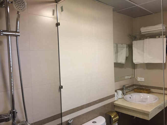 Bathroom, Olympia Hotel, Sa Pa