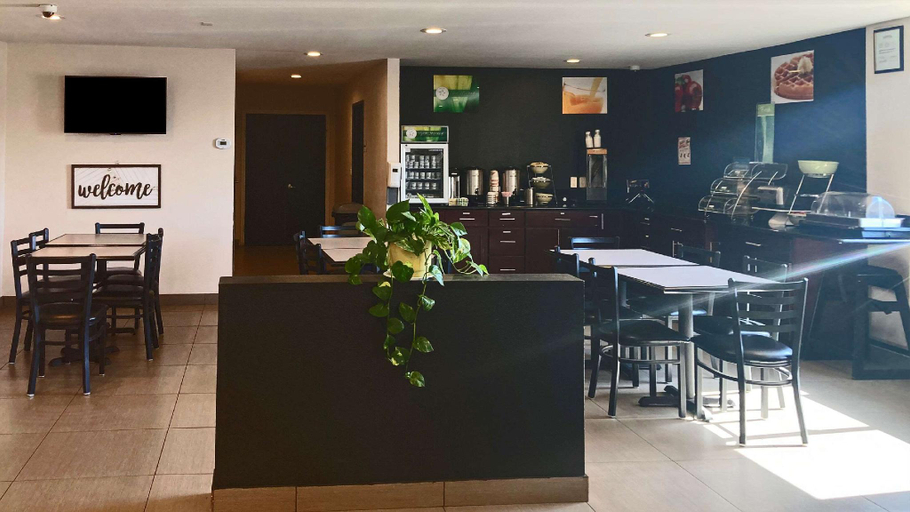 Food & Drinks 5, Quality Inn & Suites Near Downtown Bakersfield, Kern