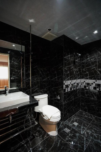Bathroom 4, Hap@sathorn hotel, Yannawa