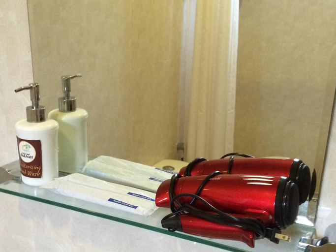 Bathroom 4, Discover Boracay Hotel, Kalibo