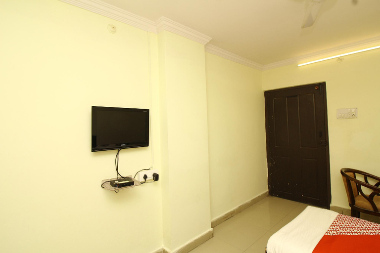 Bedroom 2, Hotel Nawab's, Karimnagar