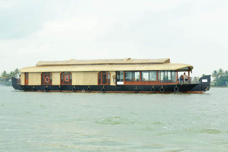 Public Area, Southern Panorama Cruise, Alappuzha
