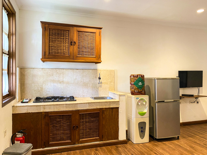 Dining Room 9
