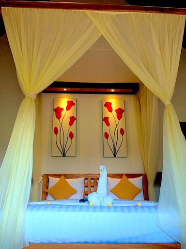 Bedroom 13