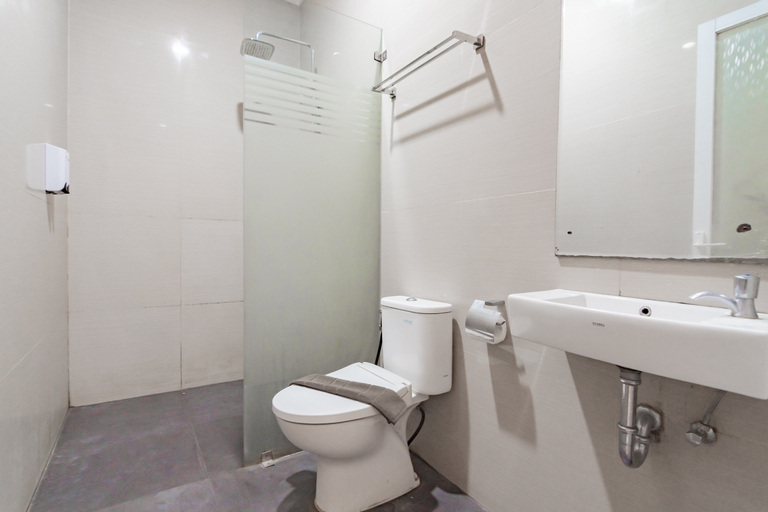 Bedroom 4, RedDoorz Plus @ Point Phila Cihampelas, Bandung