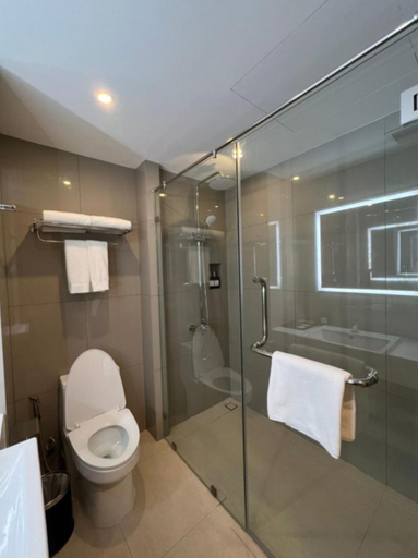 Bathroom 2, Best Western Nada Don Mueang Airport Hotel, Bang Khen