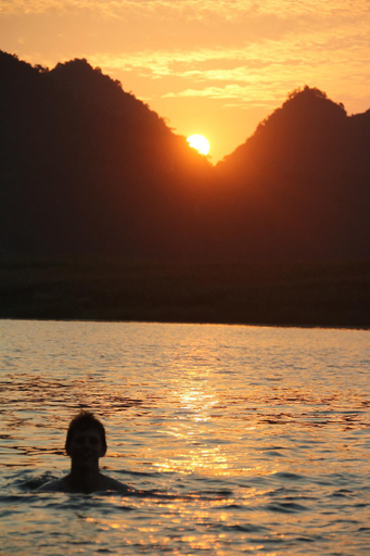 Others 4, Haha Land, Bố Trạch