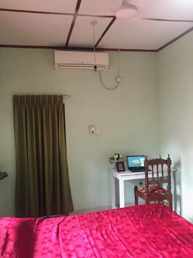 Bedroom 2, Summer Ridge Apartments, Ratnapura