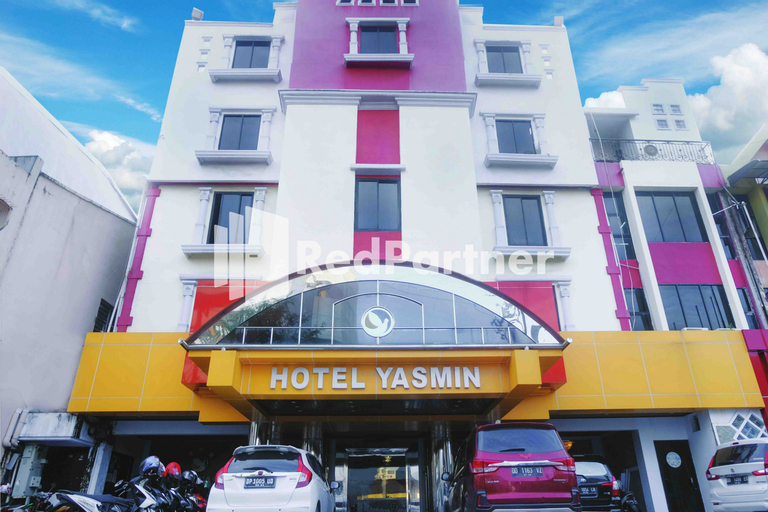 Exterior & Views, Hotel Yasmin Makassar Mitra RedDoorz, Makassar