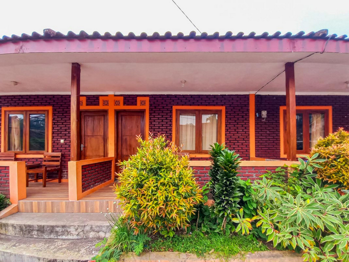 Exterior & Views 5, Villa Kampoeng City Pacet Mitra RedDoorz, Mojokerto