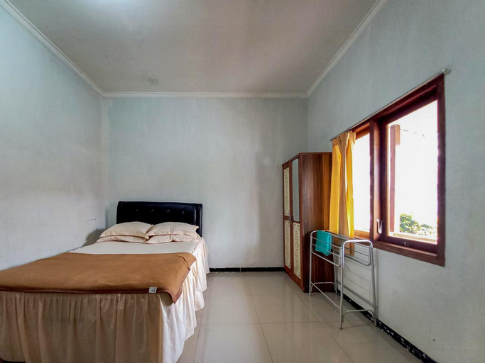 Villa Kampoeng City Pacet Mitra RedDoorz - Tap to explore photos