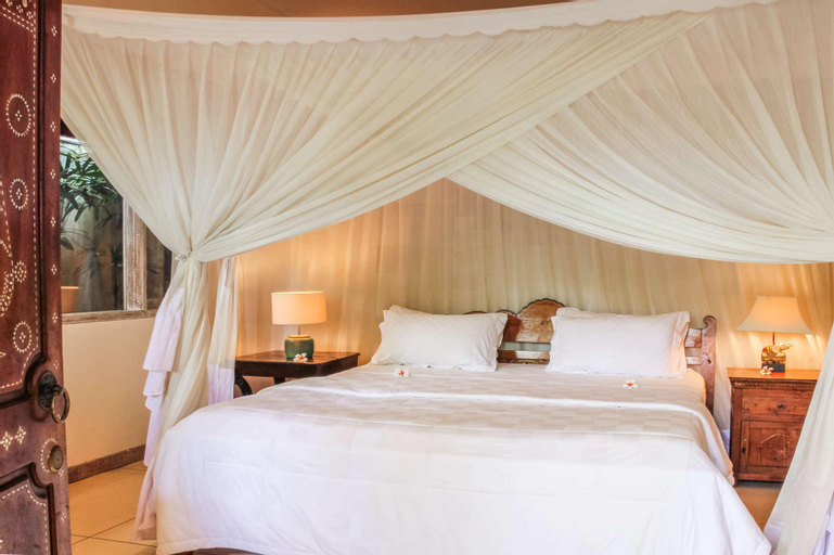 Bedroom 3, Picture Relaxing Beside Your Private Pool in Seminyak While the Staff Serve You Ice Cold Drinks, Badung