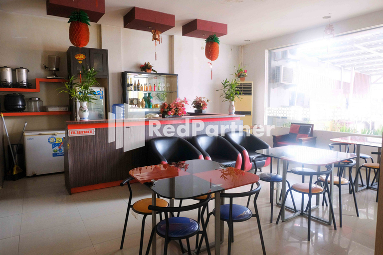Food & Drinks 4, Hotel Permata Makassar Mitra RedDoorz, Makassar