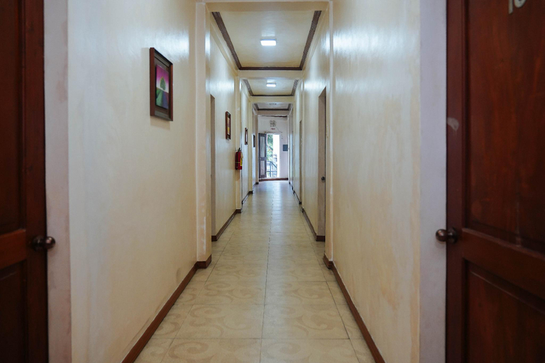 Public Area 3, C Star Travellers Inn, Oslob