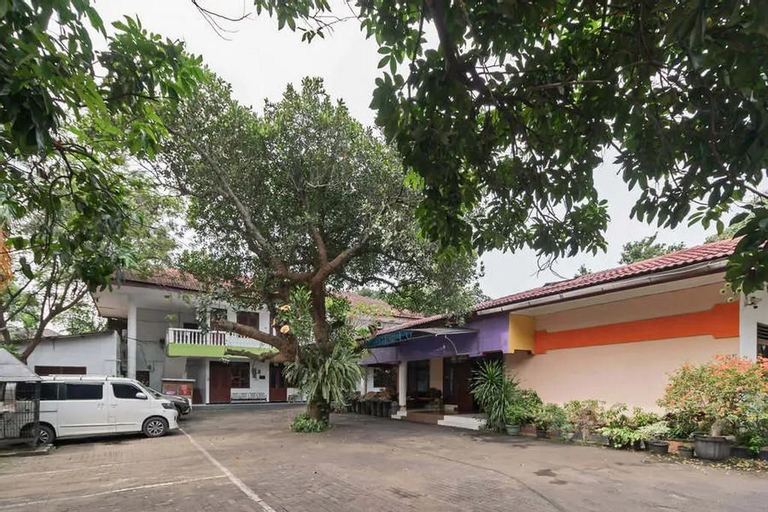 Exterior & Views 1, Urbanview Hotel Minongga Pondok Labu, Jakarta Selatan