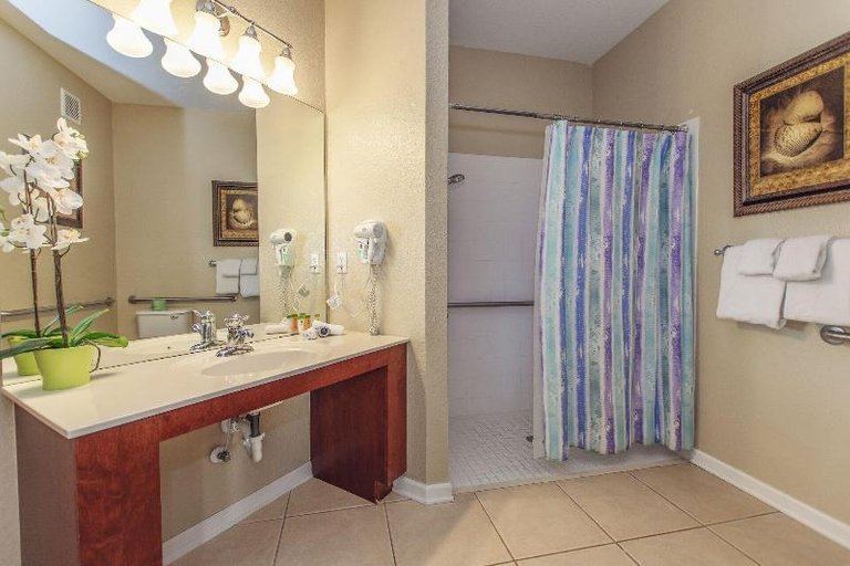 Bathroom 3, Vista Cay by Cosy Casas, Orange