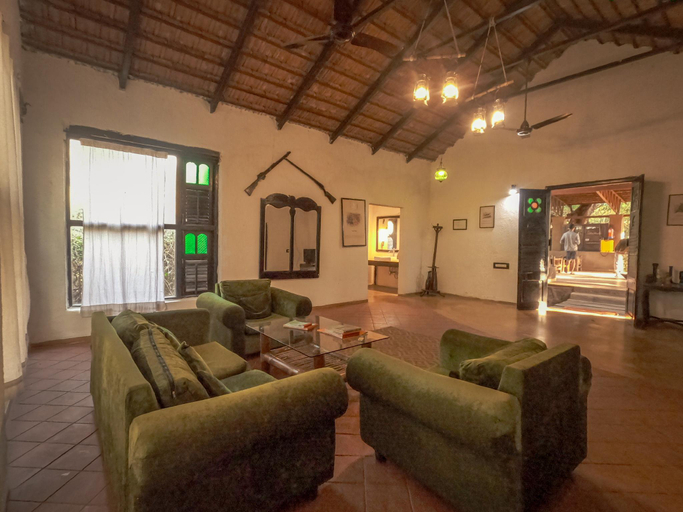 Public Area 3, Mahua Vann Pench, Seoni