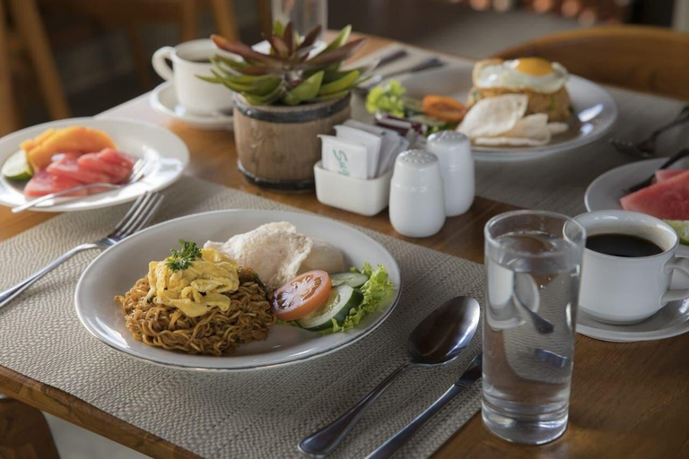 Food & Drinks 4, Private room near Keramas beach in Keramas Gianyar, Gianyar