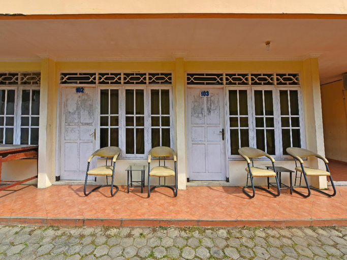 Exterior & Views 1, OYO 3722 Hotel Mutiara, Banyumas