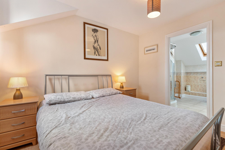 Others 5, Arcadia House - Close to Beaches, Harbour and Town, Pembrokeshire