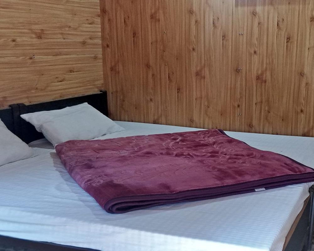 Others 4, Tirthan village huts, Kullu