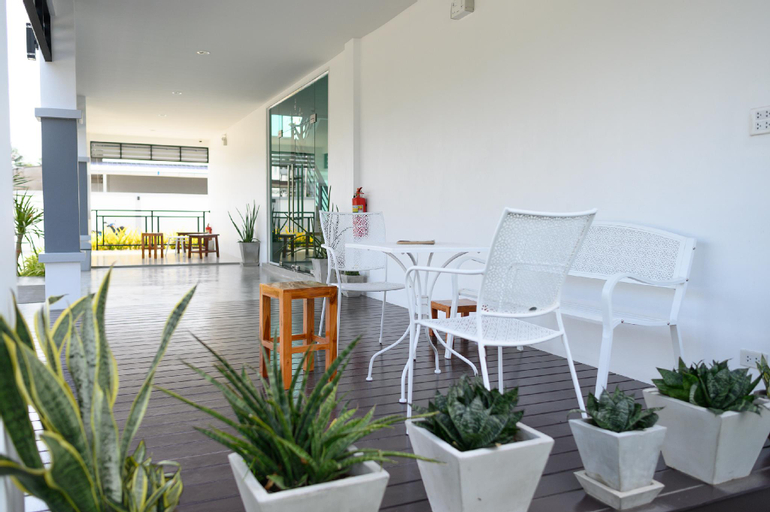 Public Area, Munruk Hostel, Muang Prachuap Khiri Khan