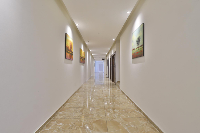 Public Area, Hotel SR Regency, Anand