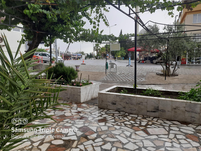 Others 5, Batu Pansiyon, Akköy